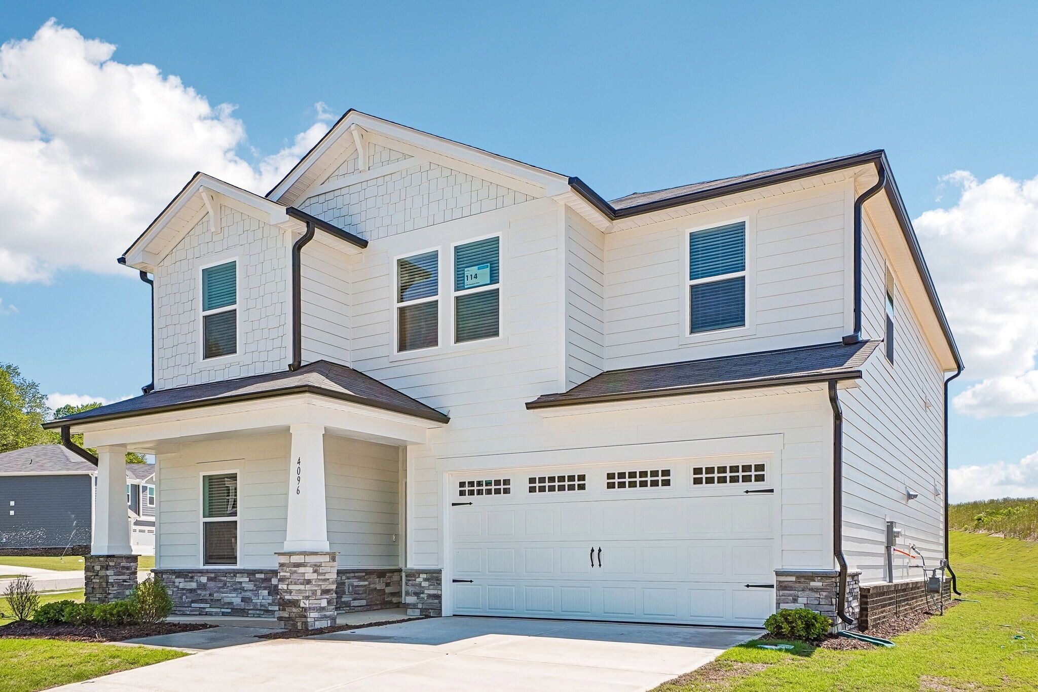 Building Photo - 4096 Rosebush Dr