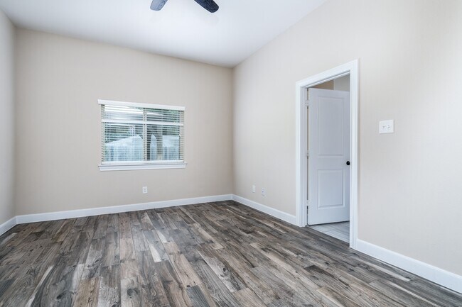 Building Photo - 18123 Willow Edge Dr