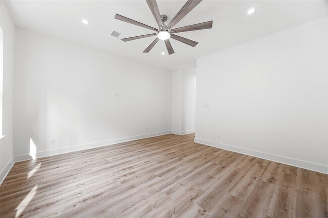 Building Photo - 18211 Polo Meadow Dr