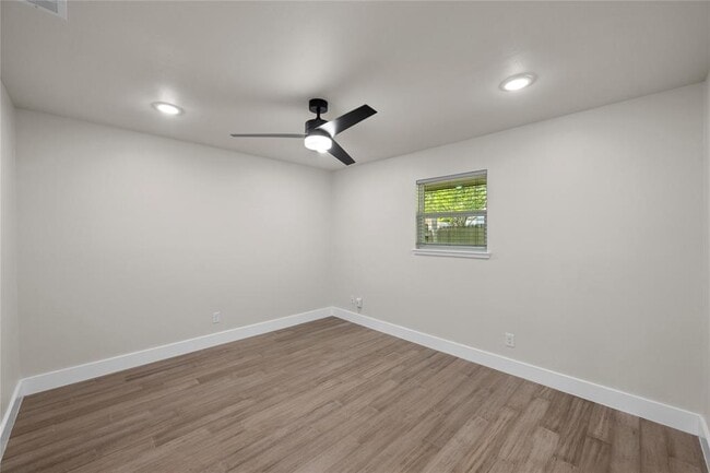 Building Photo - 11708 Shoshone Dr