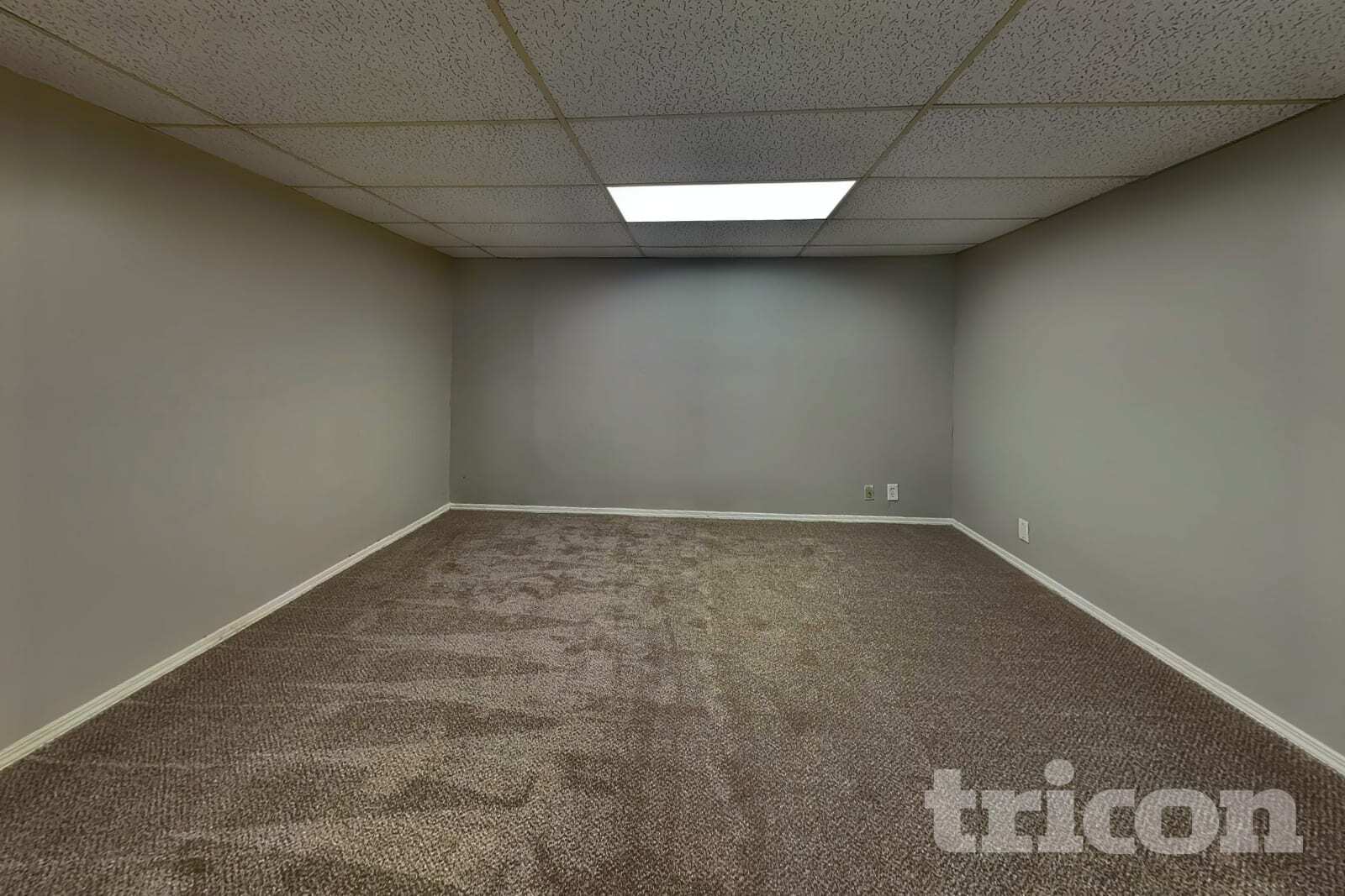 Building Photo - 1515 Olde Oak Dr