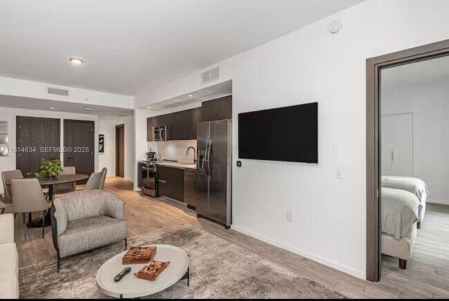 Building Photo - 398 NE 5th St