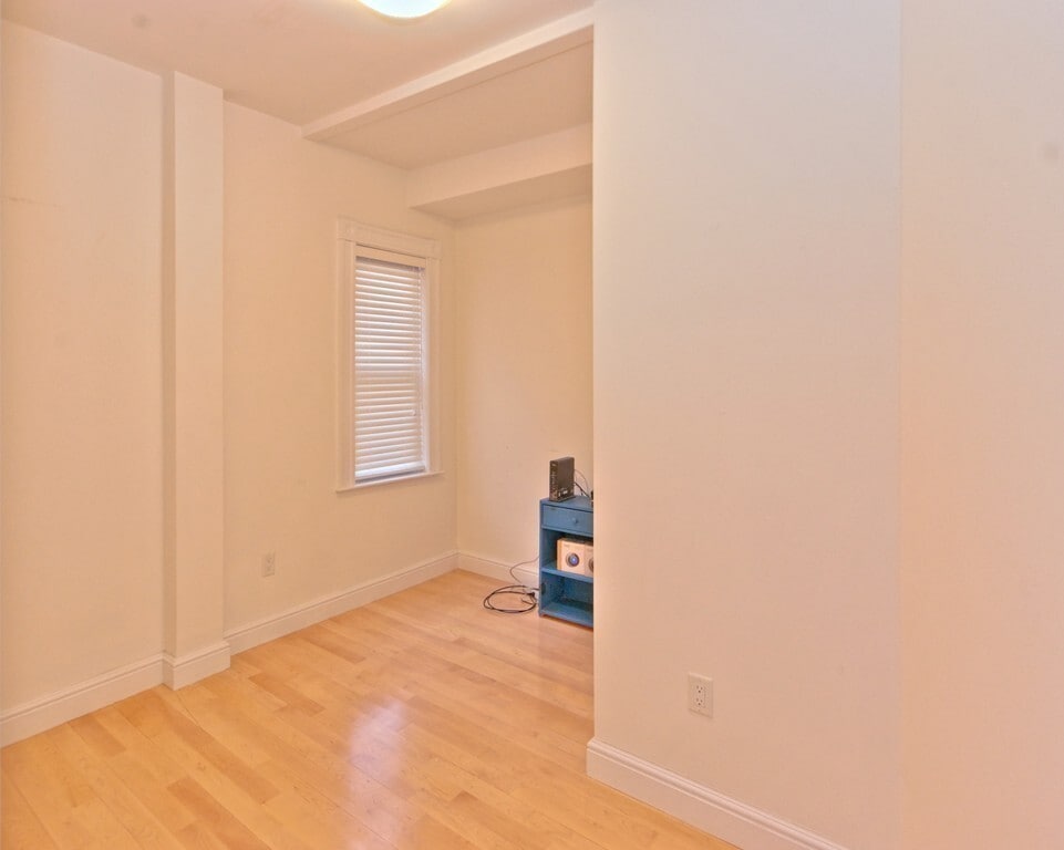 Building Photo - 14 Peterson Ter