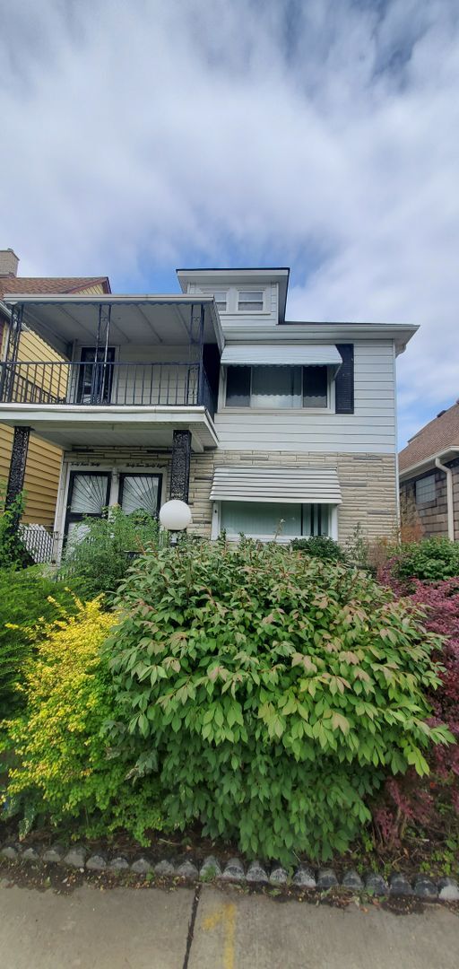 Building Photo - 4438 Sheridan - Vaibhav Mukund Pachalla