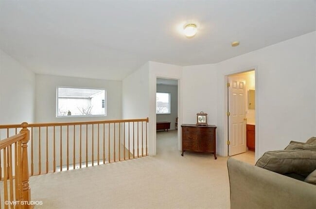 Building Photo - 376 Tower Dr