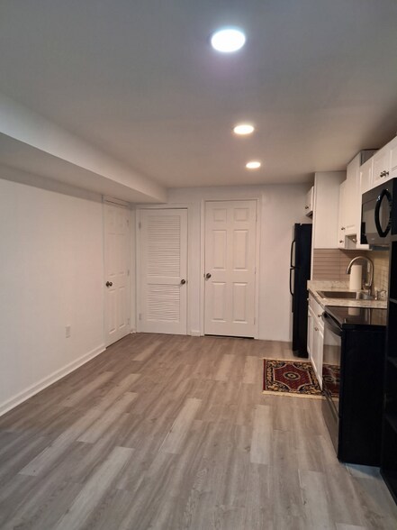 Building Photo - 4012 Bald Hill Terrace