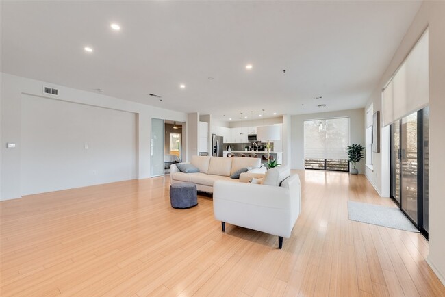 Building Photo - 4111 Gilbert Ave