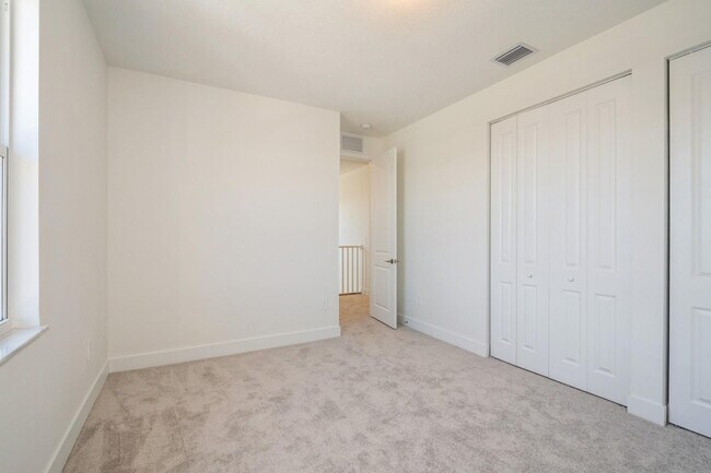 Building Photo - 4385 SW 123rd Ln