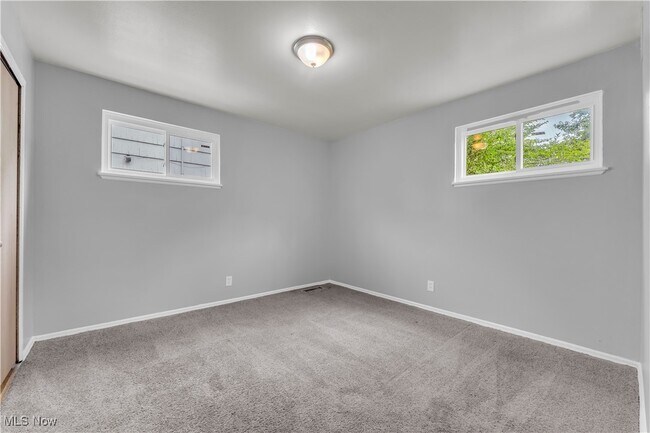 Building Photo - 17401 Wayne Dr