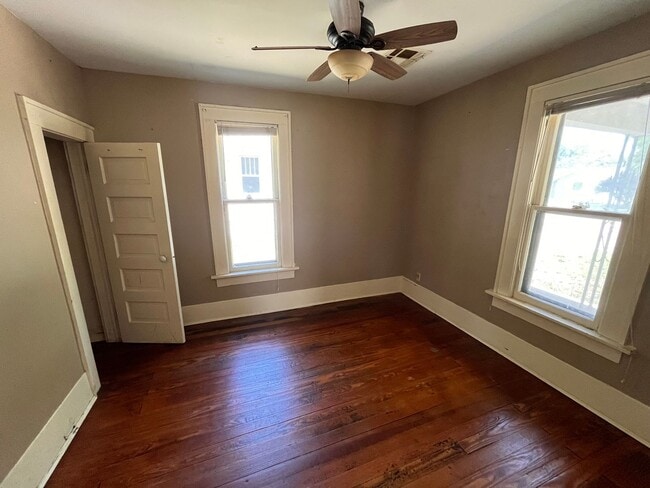 Building Photo - Beautiful 3 Bedroom Home