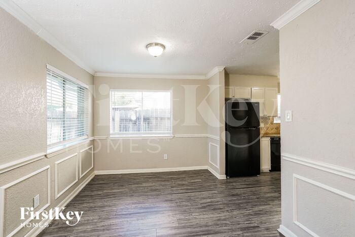 Building Photo - 16950 Nicole Ln