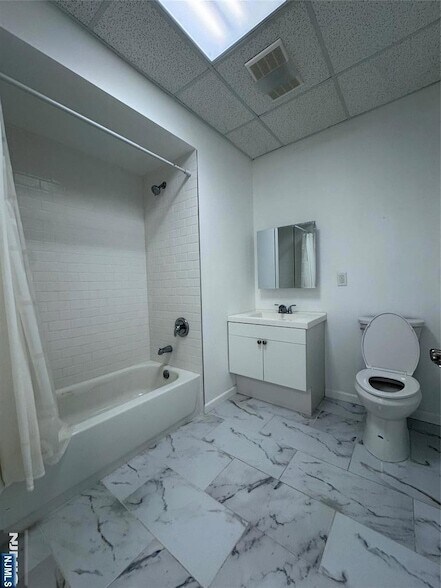 Building Photo - 61 Kansas St