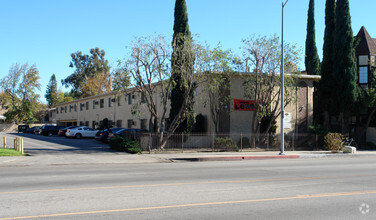 Building Photo - Van Nuys-9216