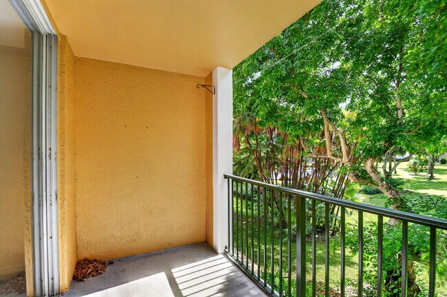Building Photo - 107 Yacht Club Way