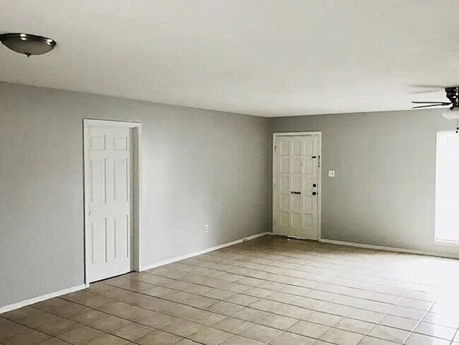 Building Photo - Ideal Home in McAllen!