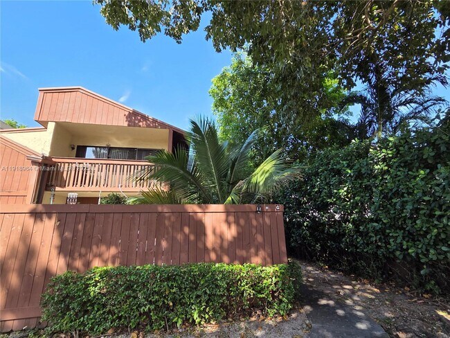 Building Photo - 7034 SW 114th Pl