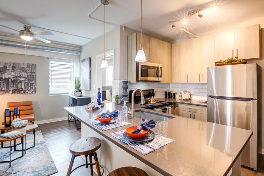 Building Photo - The Lofts at Twenty25