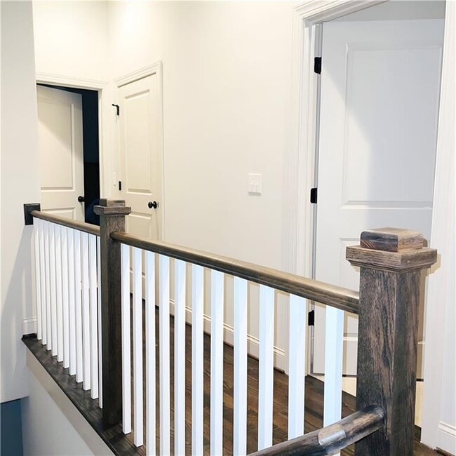 Building Photo - 26 Bass St SE