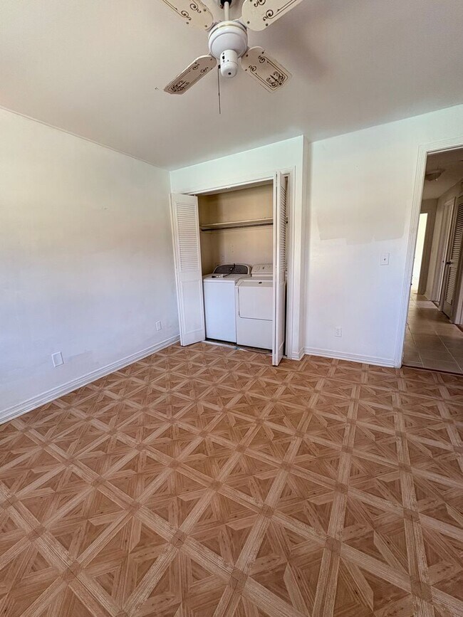 Building Photo - Location, Location, Location!