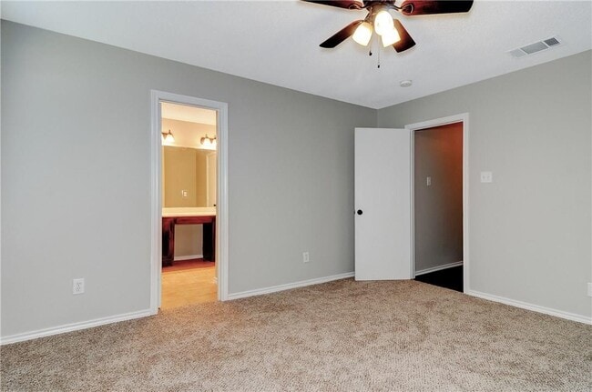 Building Photo - 1704 Northbrook Ln