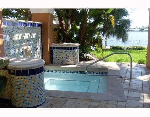 Building Photo - 123 Yacht Club Way