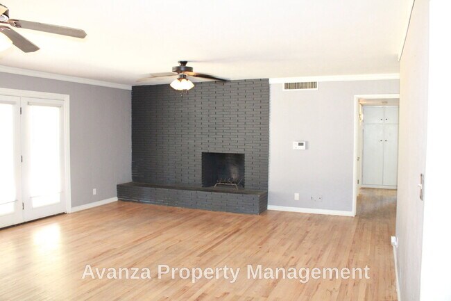 Building Photo - Home for Rent  3 Bed/1 Bath - 1,847 Sq Ft.  Rent: $2,195/month  Deposit: $2,295 Hoover High Region