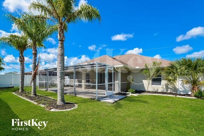 Building Photo - 1960 S Biscayne Dr