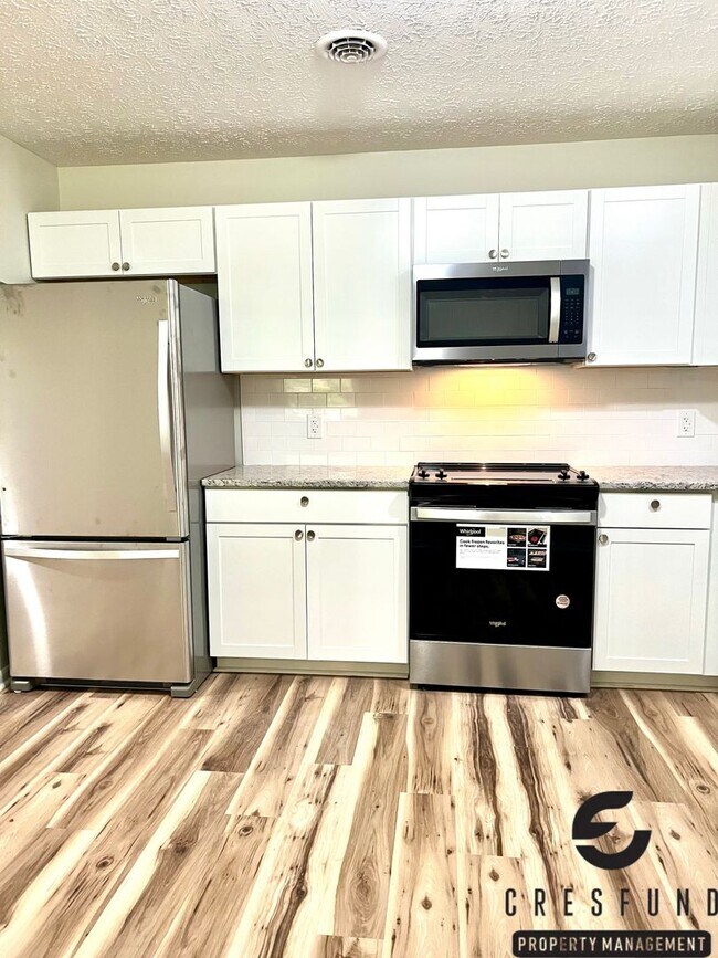 Building Photo - 3529 Torbay Dr
