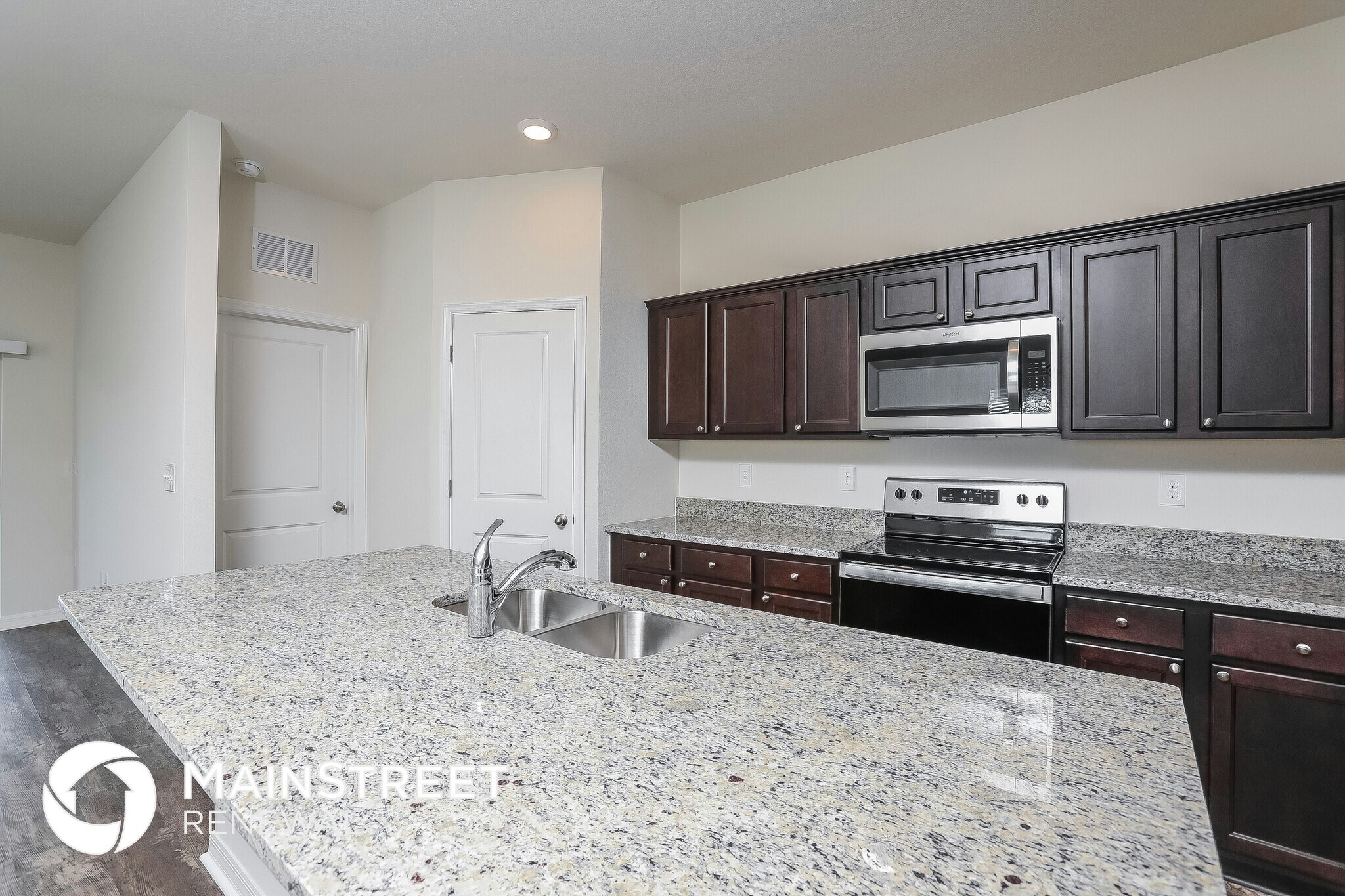 Building Photo - 3008 Neverland Dr