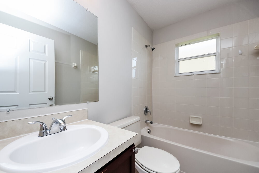 Building Photo - 458 Tamarind Parke Ln