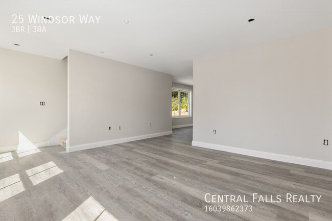 Building Photo - 25 Windsor Wy