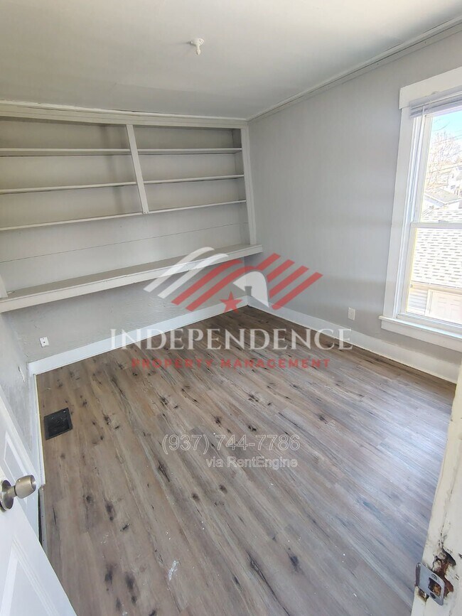 Building Photo - 515 Crawford St