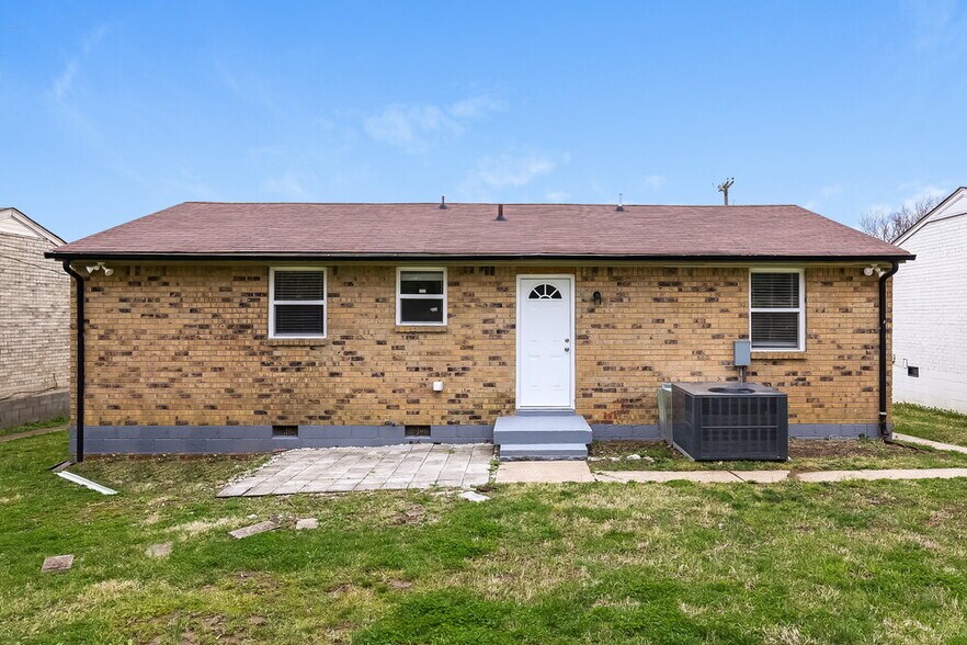 Building Photo - 3332 Hospital Ln