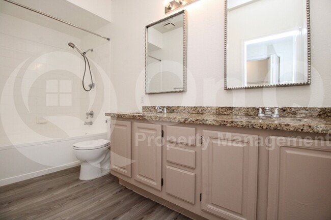 Building Photo - 16013 S Desert Foothills Pkwy