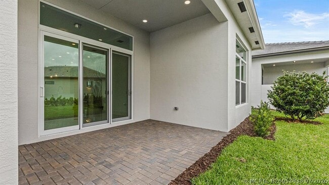 Building Photo - 5078 Lido Key Ln