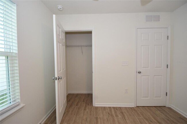 Building Photo - 32 Windsor Ter