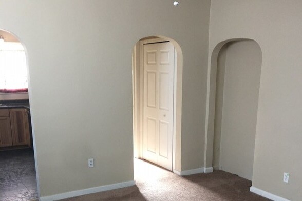 Building Photo - 1831 S Canal St