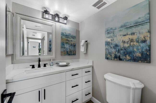 Building Photo - 41 Sunrise Dr