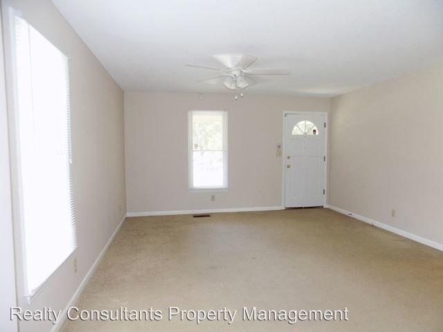 Building Photo - 3 br, 1.5 bath House - 4300 Holland Road
