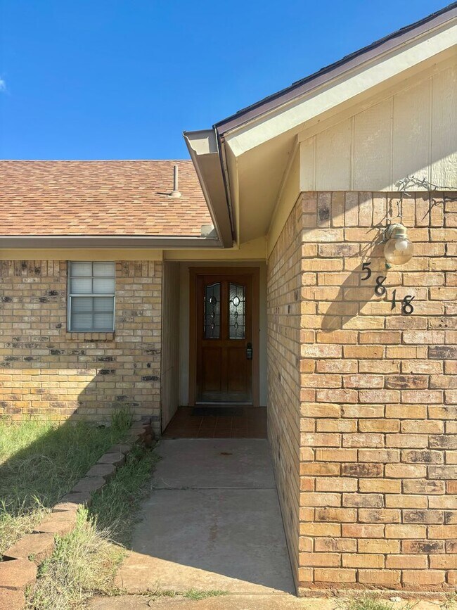 Building Photo - COMING SOON - 3 Bedroom Home in the Bluffs!!