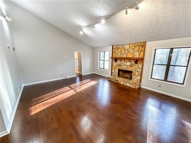 Building Photo - 3468 Cedar Valley Ct