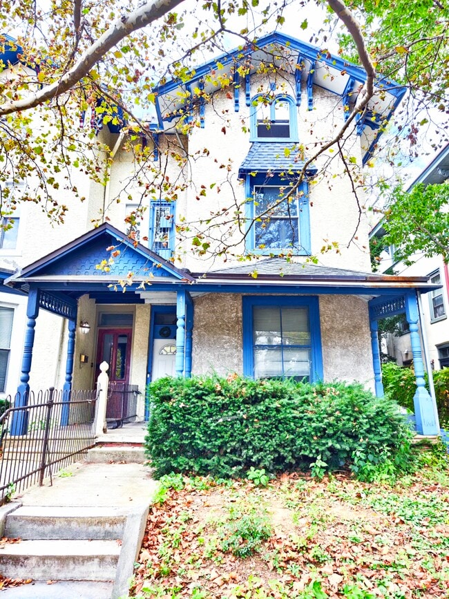 Primary Photo - 413 N 33rd St