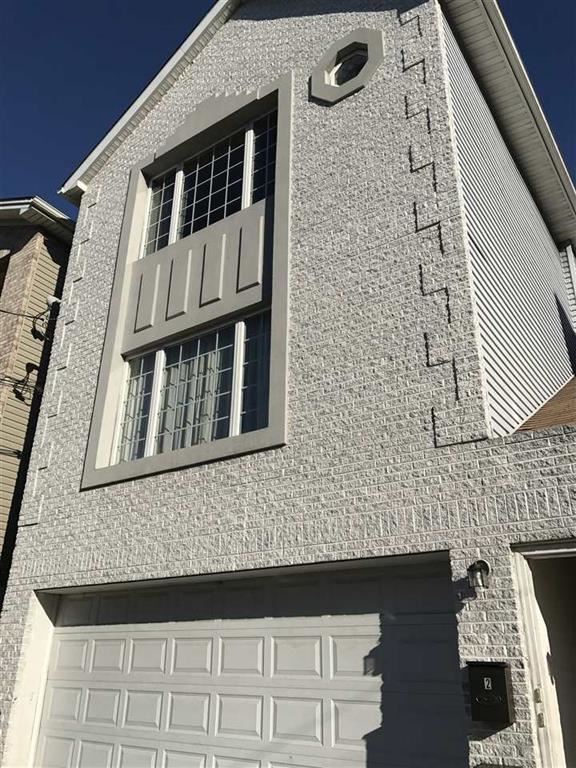 Primary Photo - 70 Hutton St