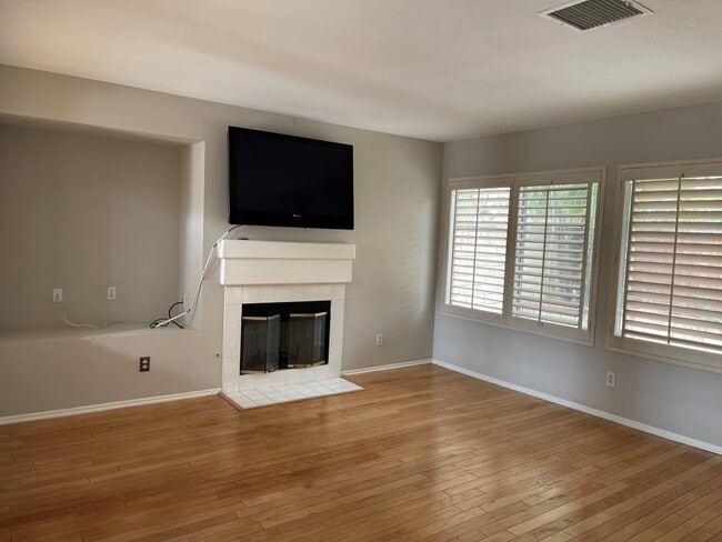 Building Photo - 1521 Starlight Dr