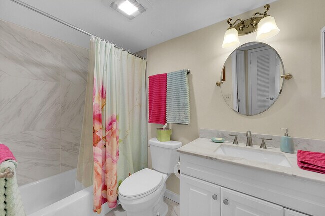 Building Photo - 29 Yacht Club Dr