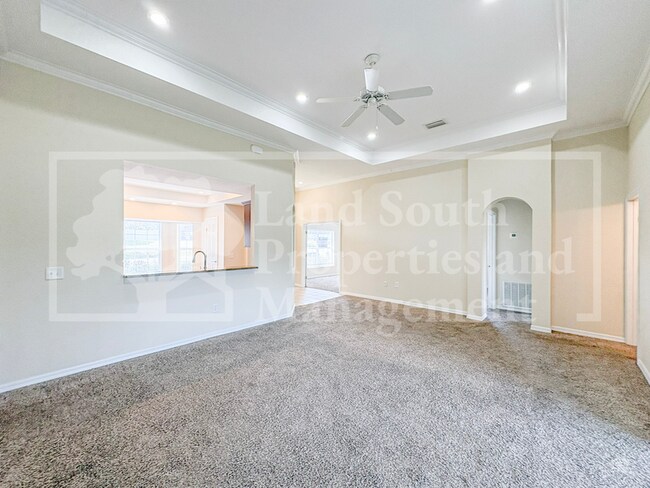 Building Photo - 1031 Hidden Ct