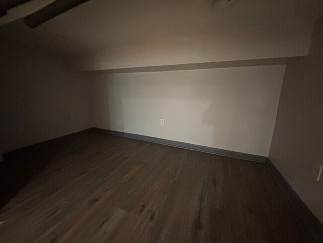 Building Photo - 163 Ackley Ave