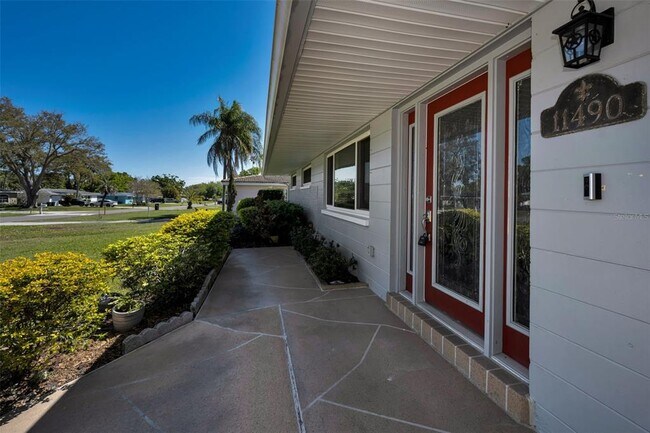 Building Photo - 11490 84th Ave