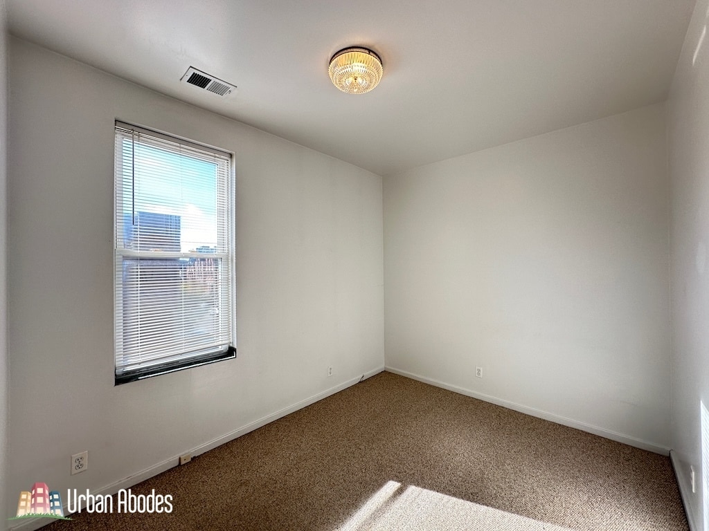 Building Photo - 1401 N Bosworth Ave