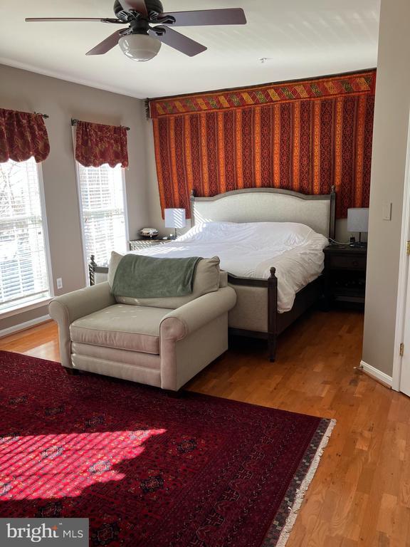 Building Photo - 913 Pleasant Dr